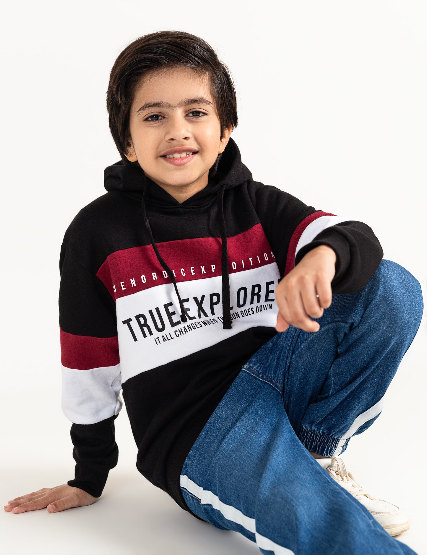 TRUE EXPLORER SLOGAN HOODIE