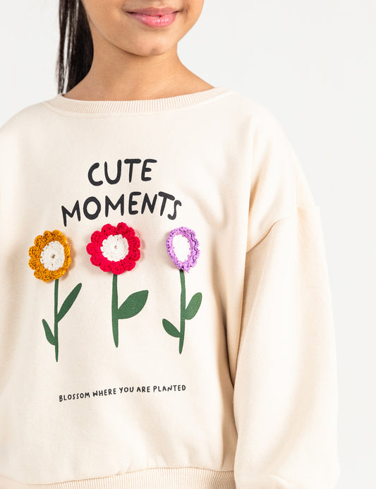 FLORAL EMBROIDERED SWEATSHIRT