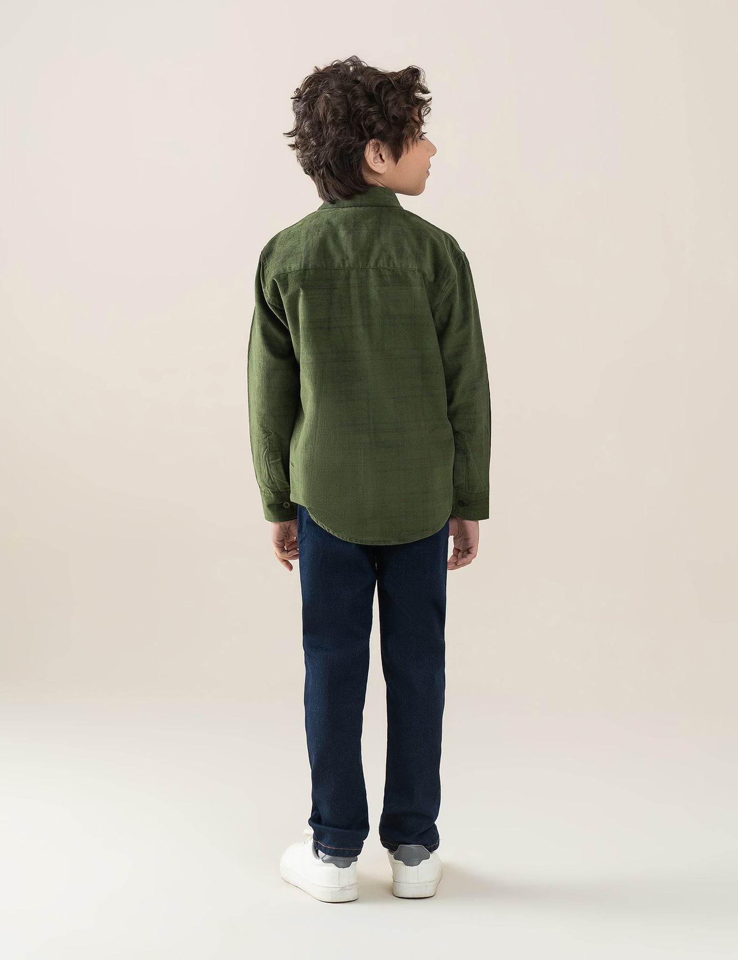 BASIC BUTTON DOWN SHIRT