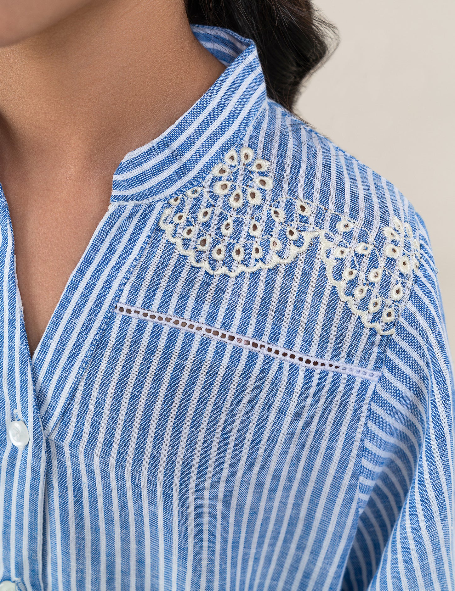 STRIPED EMBROIDERED TOP