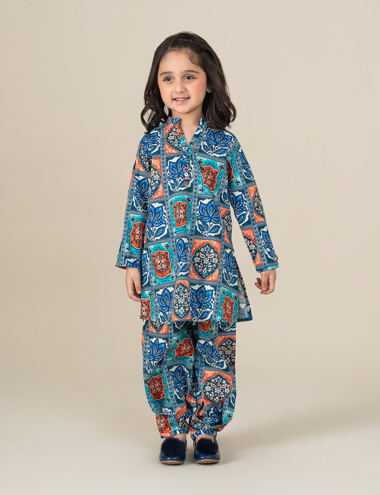 2 PIECE PRINTED SUIT