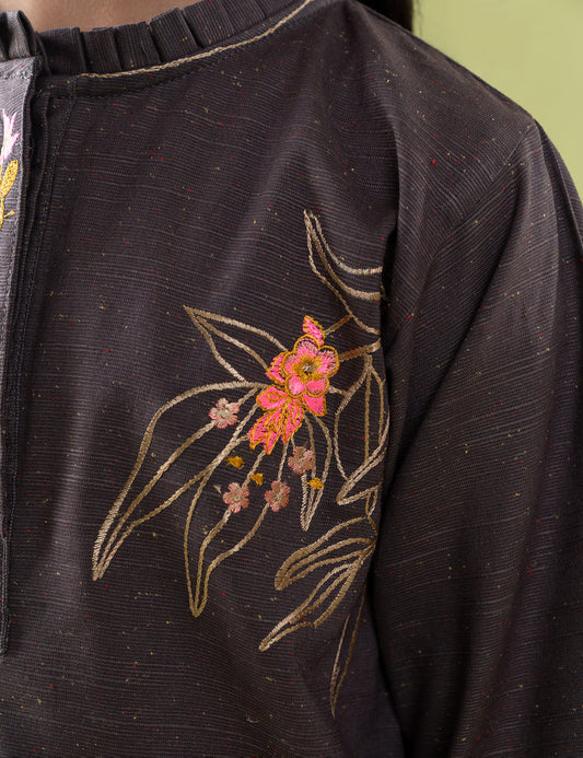 2 PIECE CONTRAST EMBROIDERED SUIT