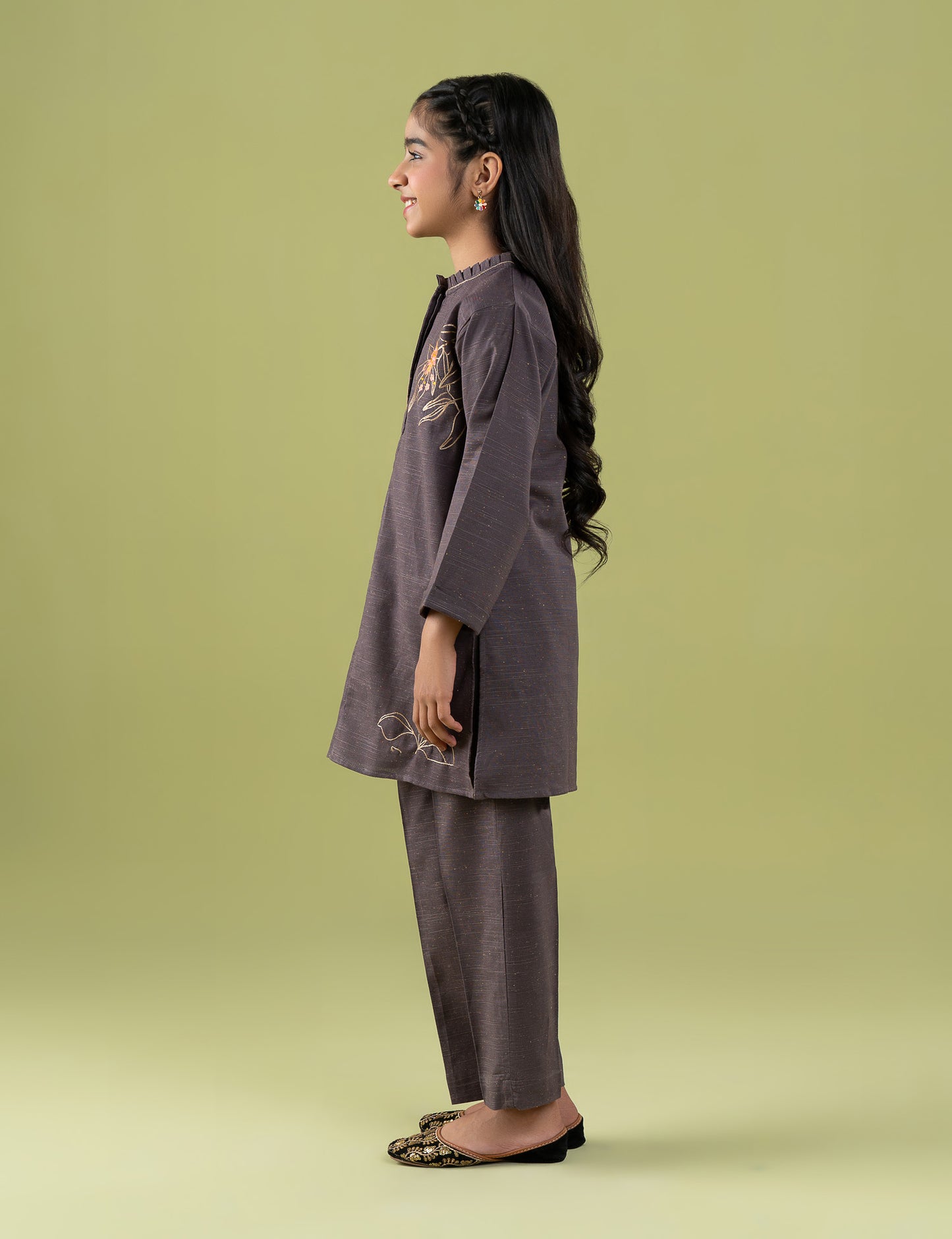 2 PIECE CONTRAST EMBROIDERED SUIT