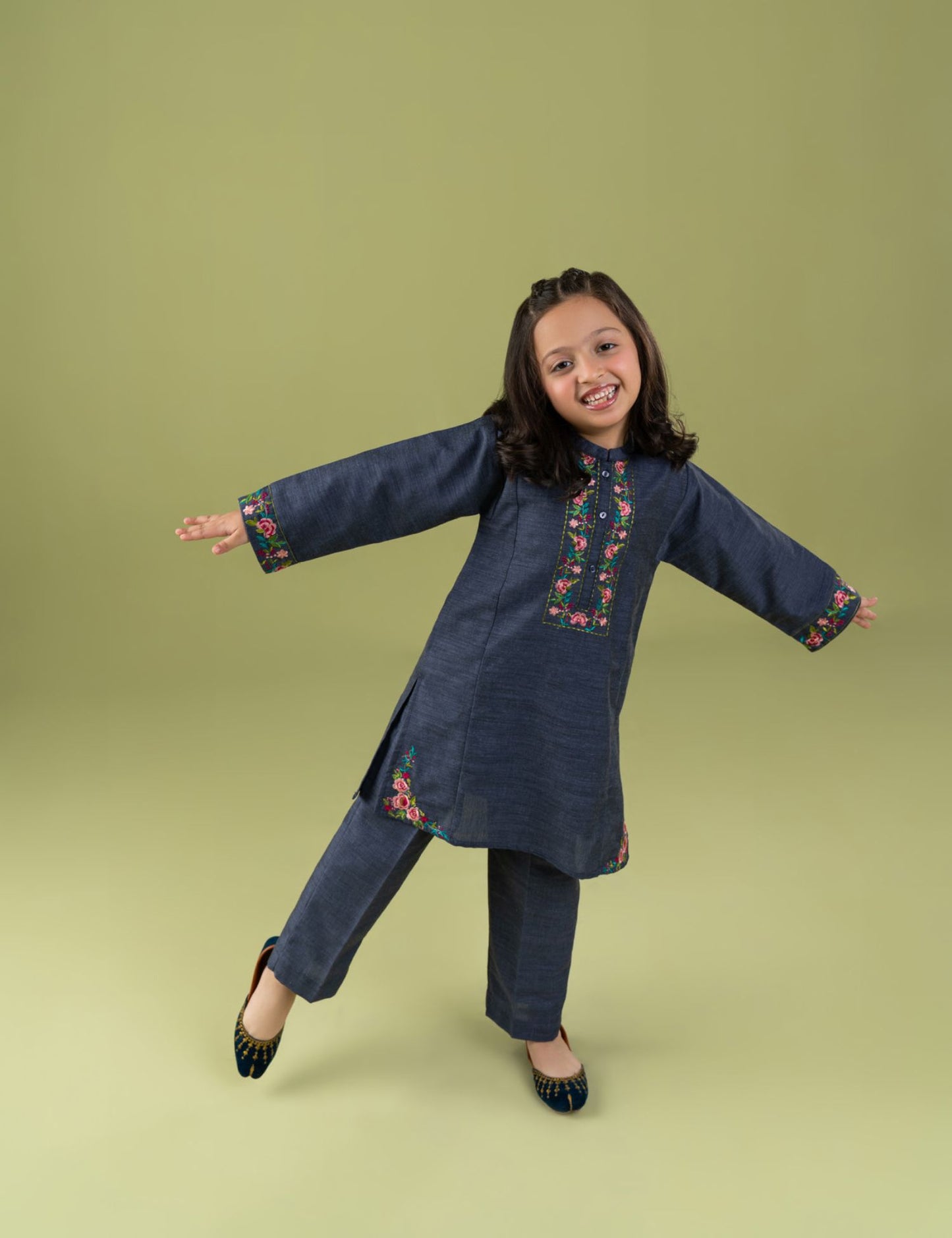 2 PIECE VIBRANT EMBROIDERED SUIT