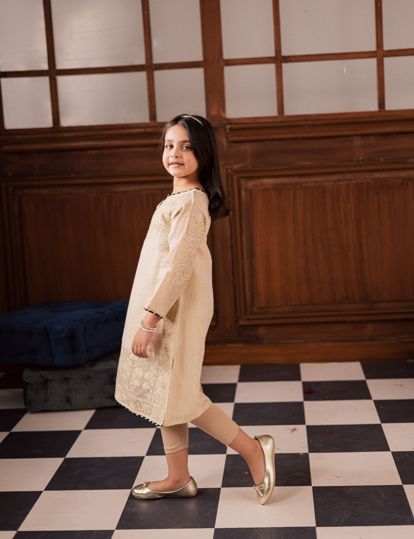 FLORAL EMBROIDERED KAFTAN SHIRT