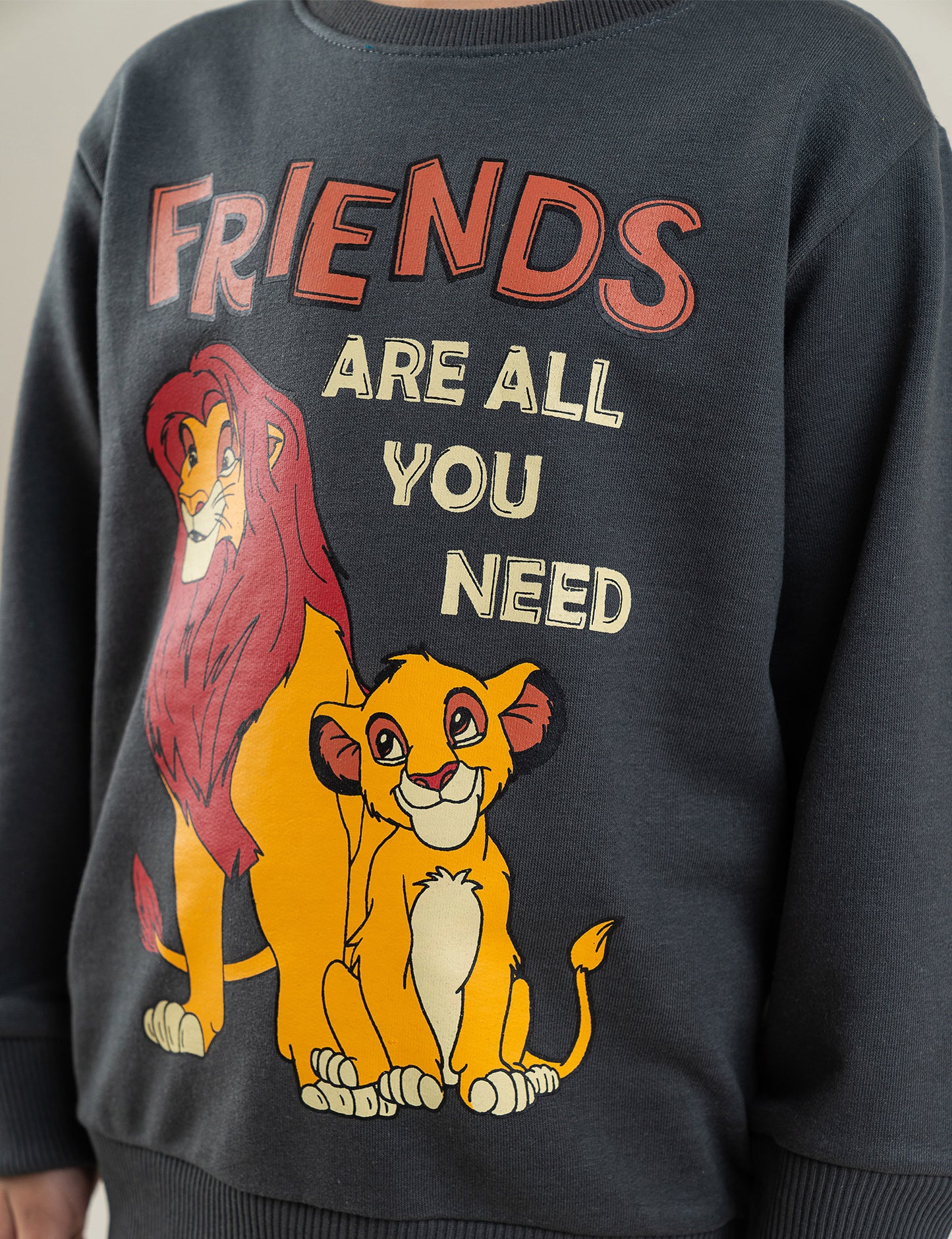 2 PIECE FRIENDS GRAPHIC SUIT