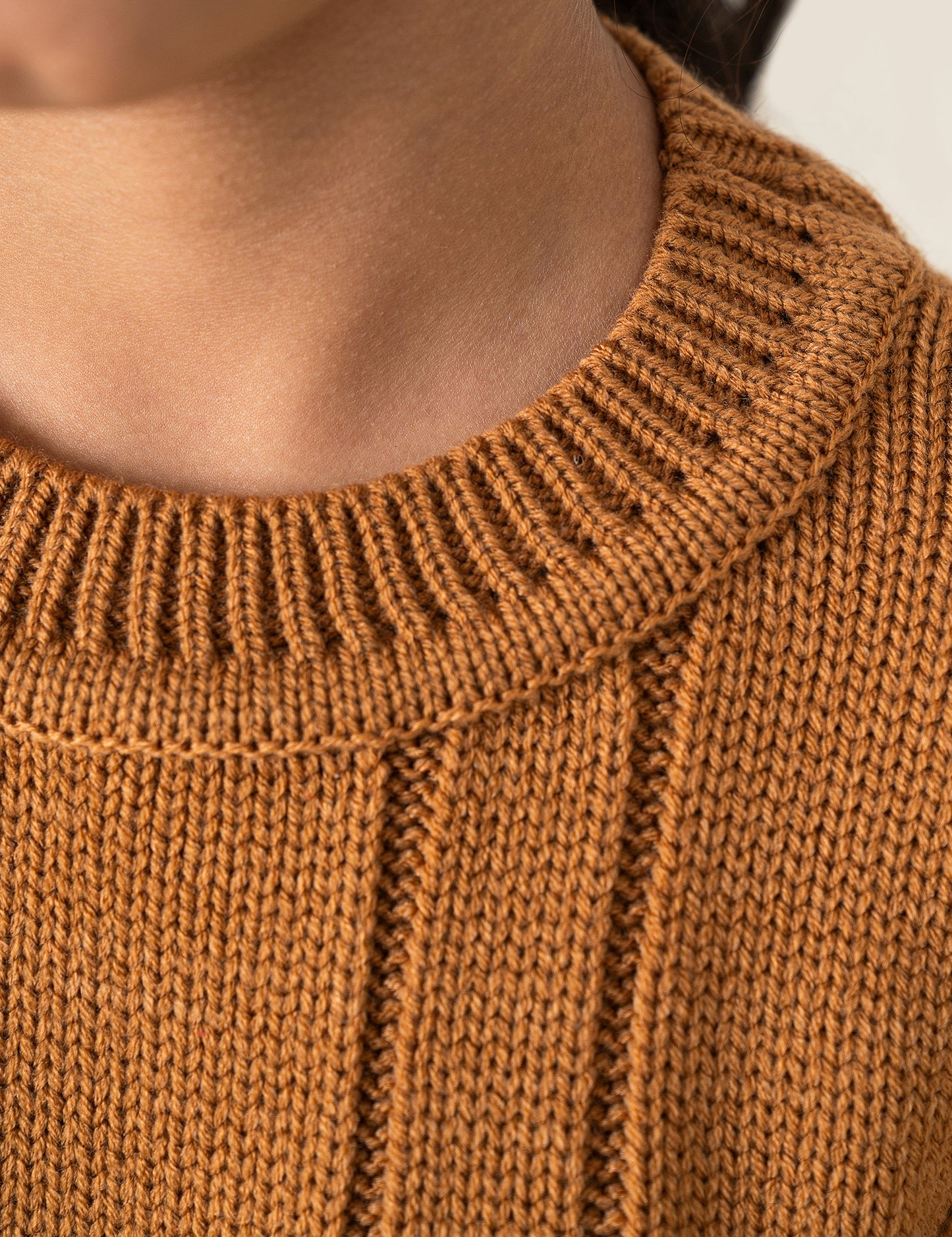 CABLE KNIT SWEATER