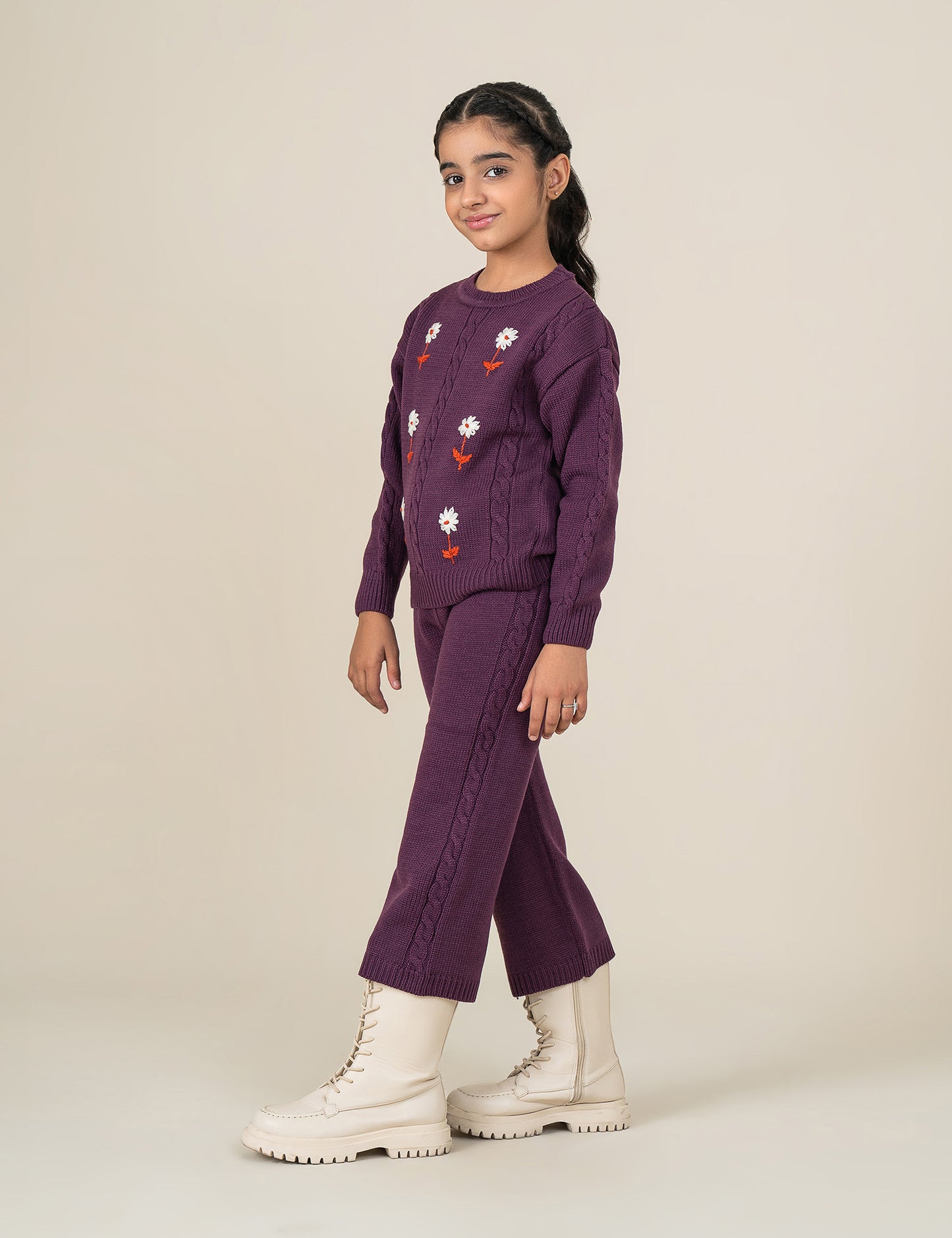 FLORAL EMBROIDERED KNITTED SWEATER