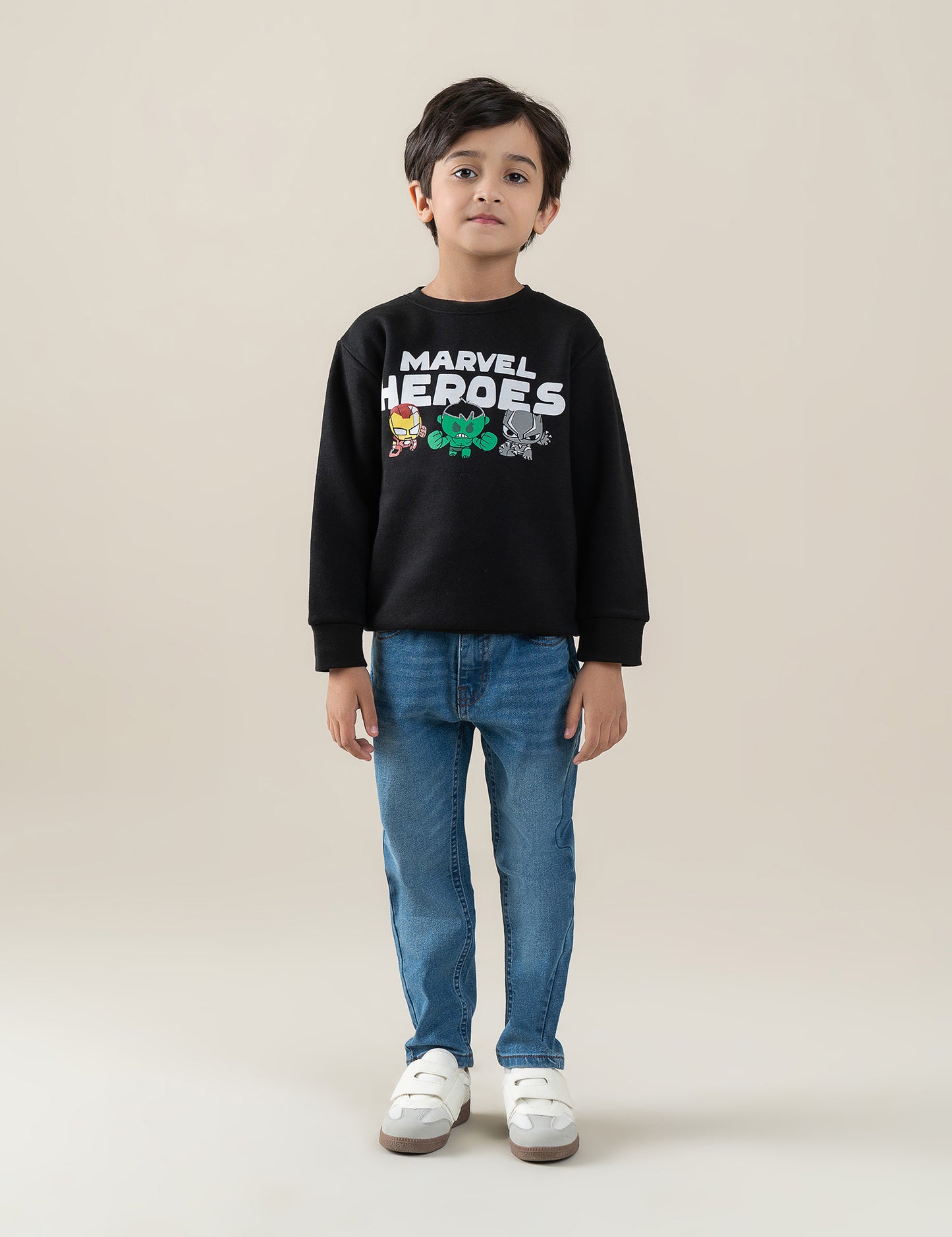 MARVEL HEROES GRAPHIC SWEATSHIRT