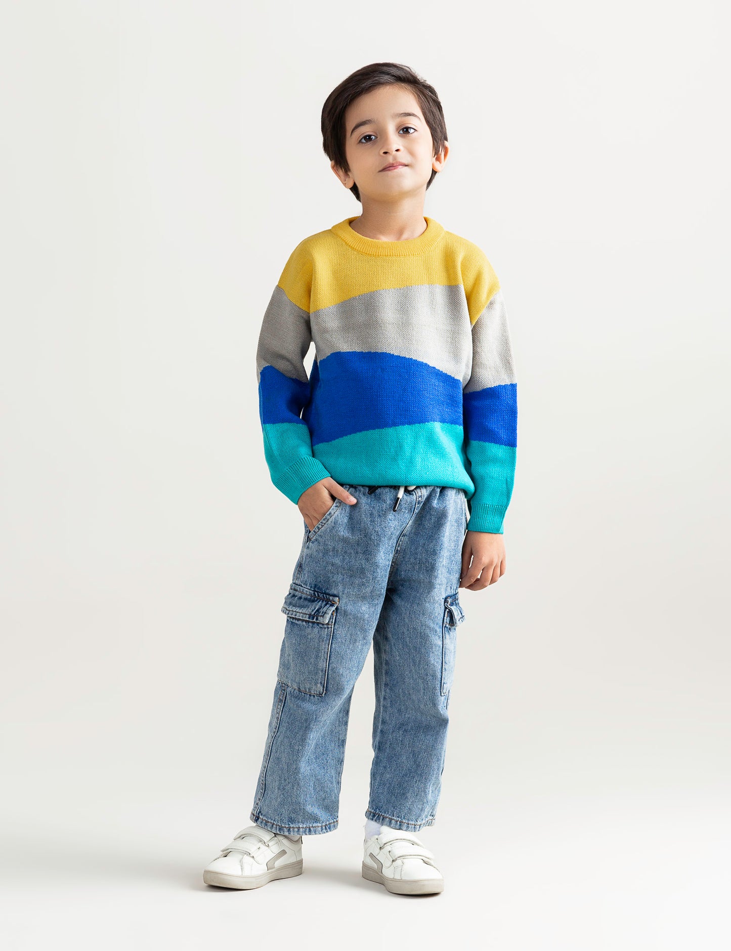 COLOR BLOCK KNITTED SWEATER