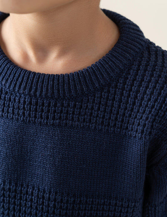 TEXTURED NAVY KNIT SWEATER