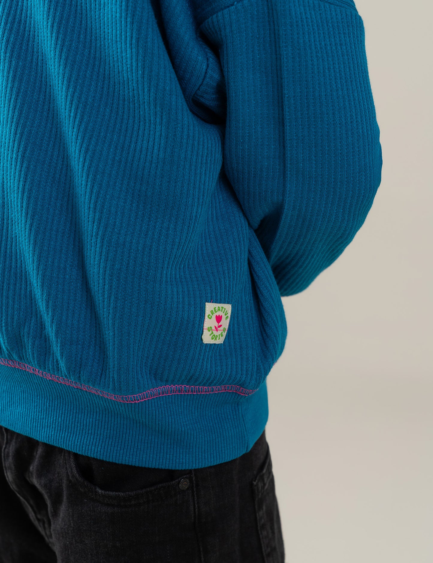 CREATIVE STORIES PRINTED SWEATSHIRT