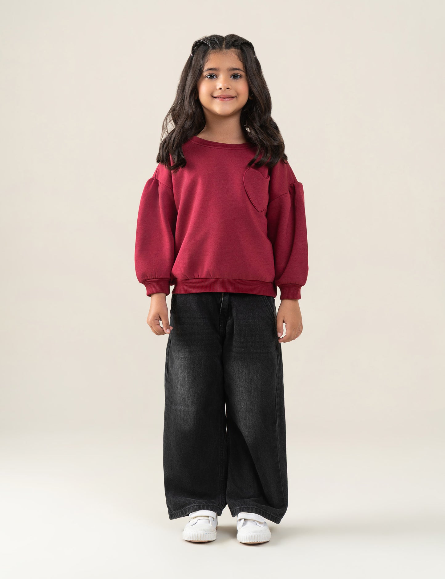 HEART POCKET SWEATSHIRT