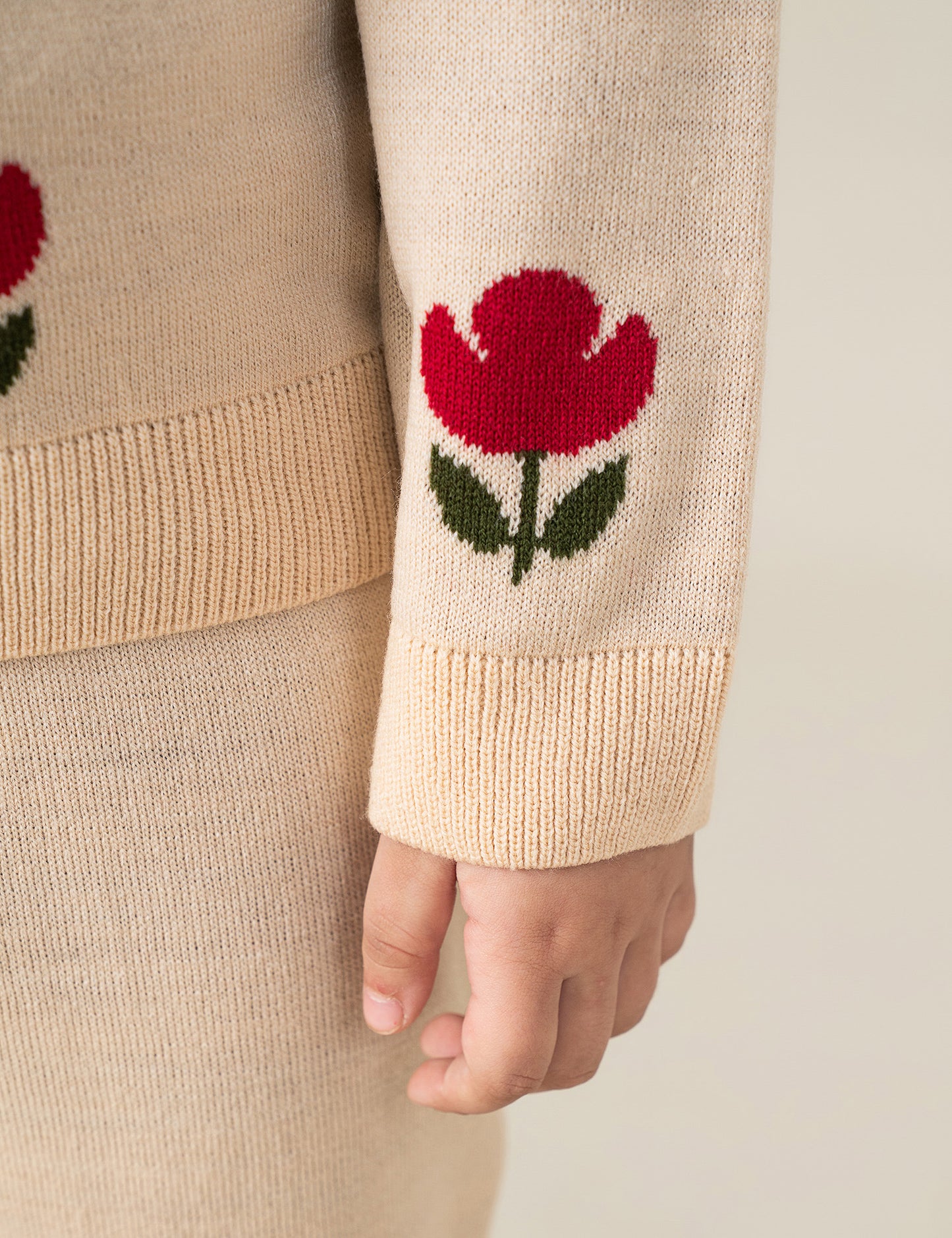 FLORAL KNITTED SWEATER