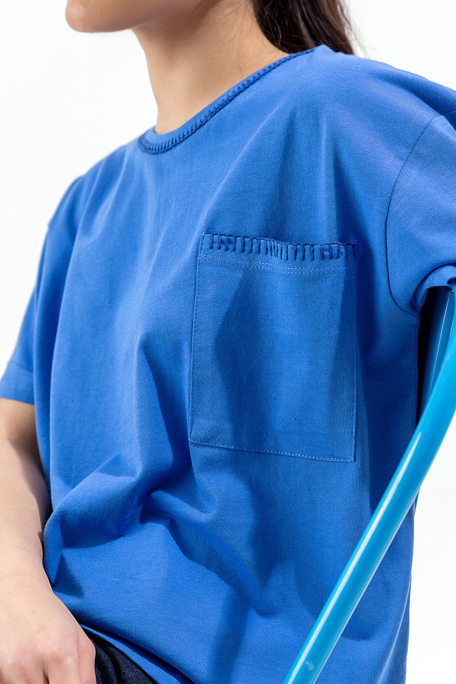 BLUE EMBROIDERED TEE
