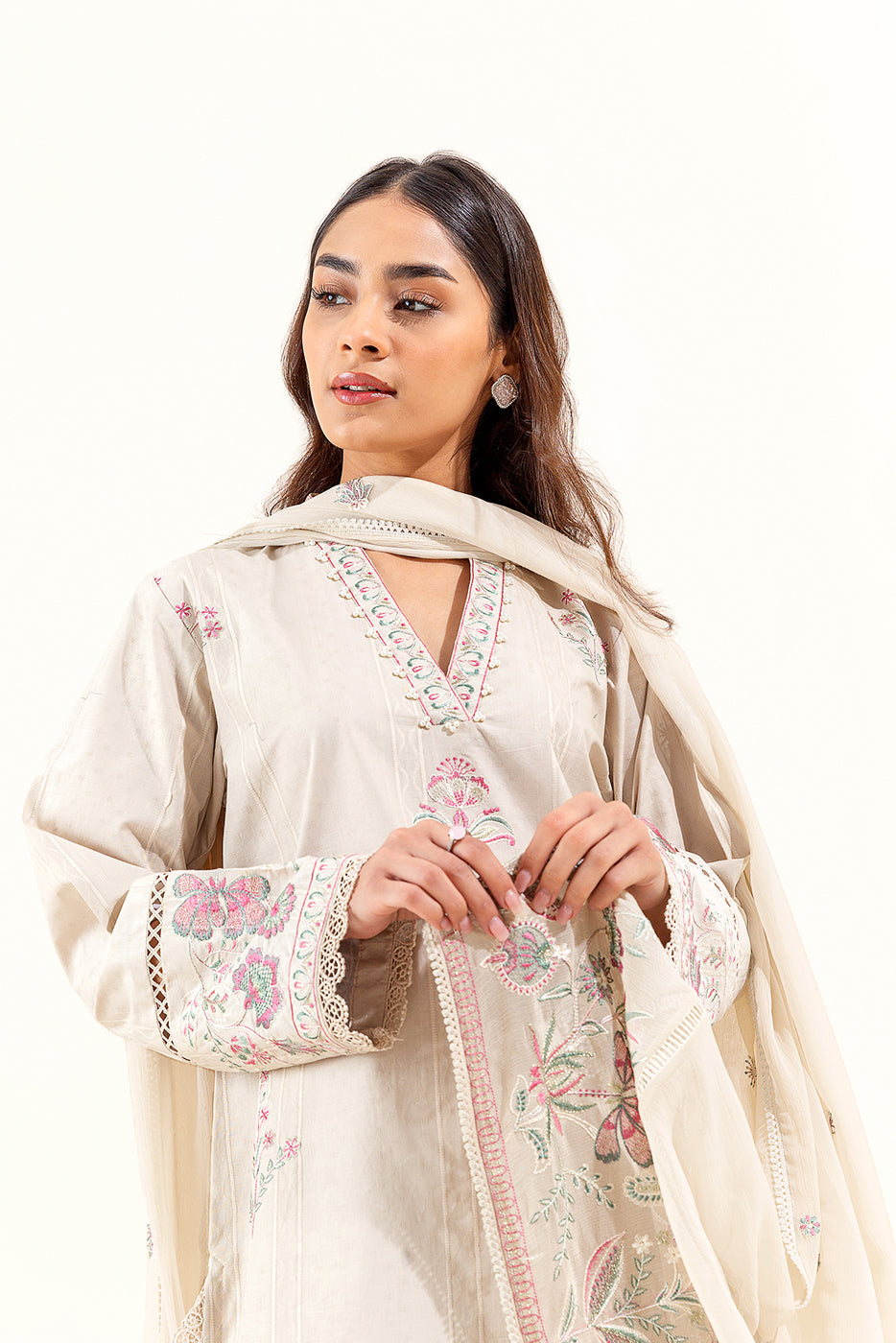 3 PIECE EMBROIDERED TEXTURED LAWN SUIT (UNSTITCHED)