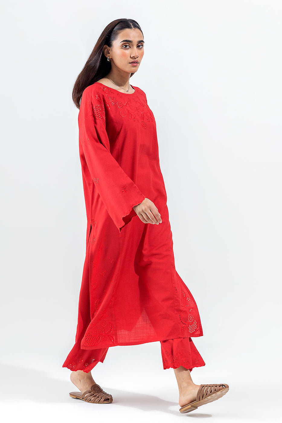 2 PIECE EMBROIDERED VISCOSE SUIT (PRET)