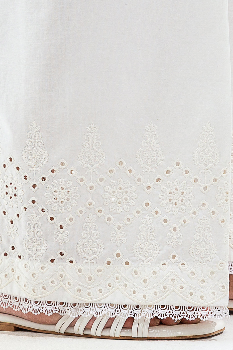 EMBROIDERED SLACK PANTS