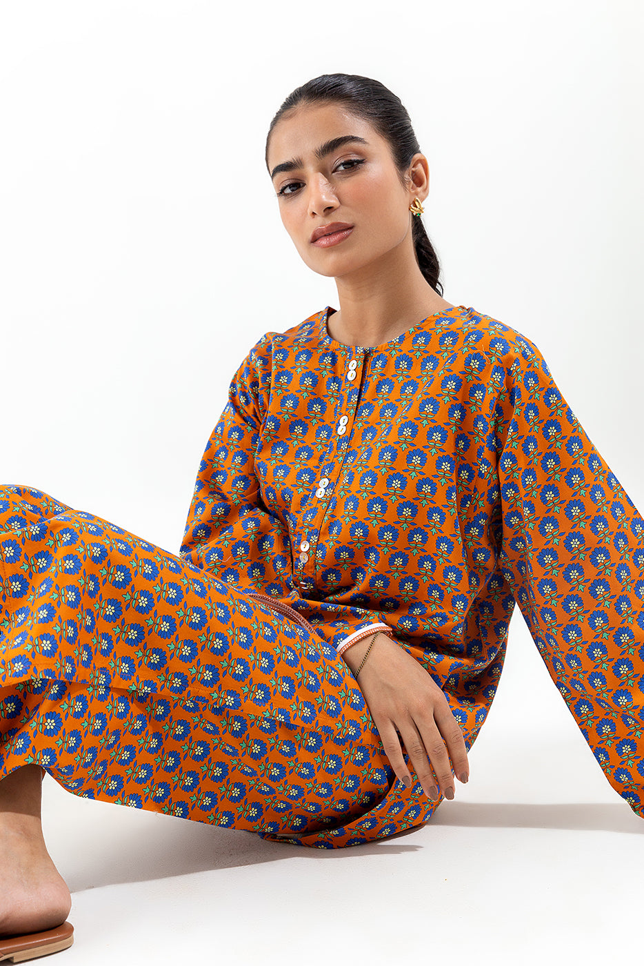 2 PIECE PRINTED LAWN SUIT (PRET)