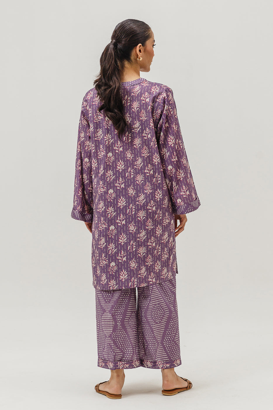 2 PIECE PRINTED LAWN SUIT (PRET)