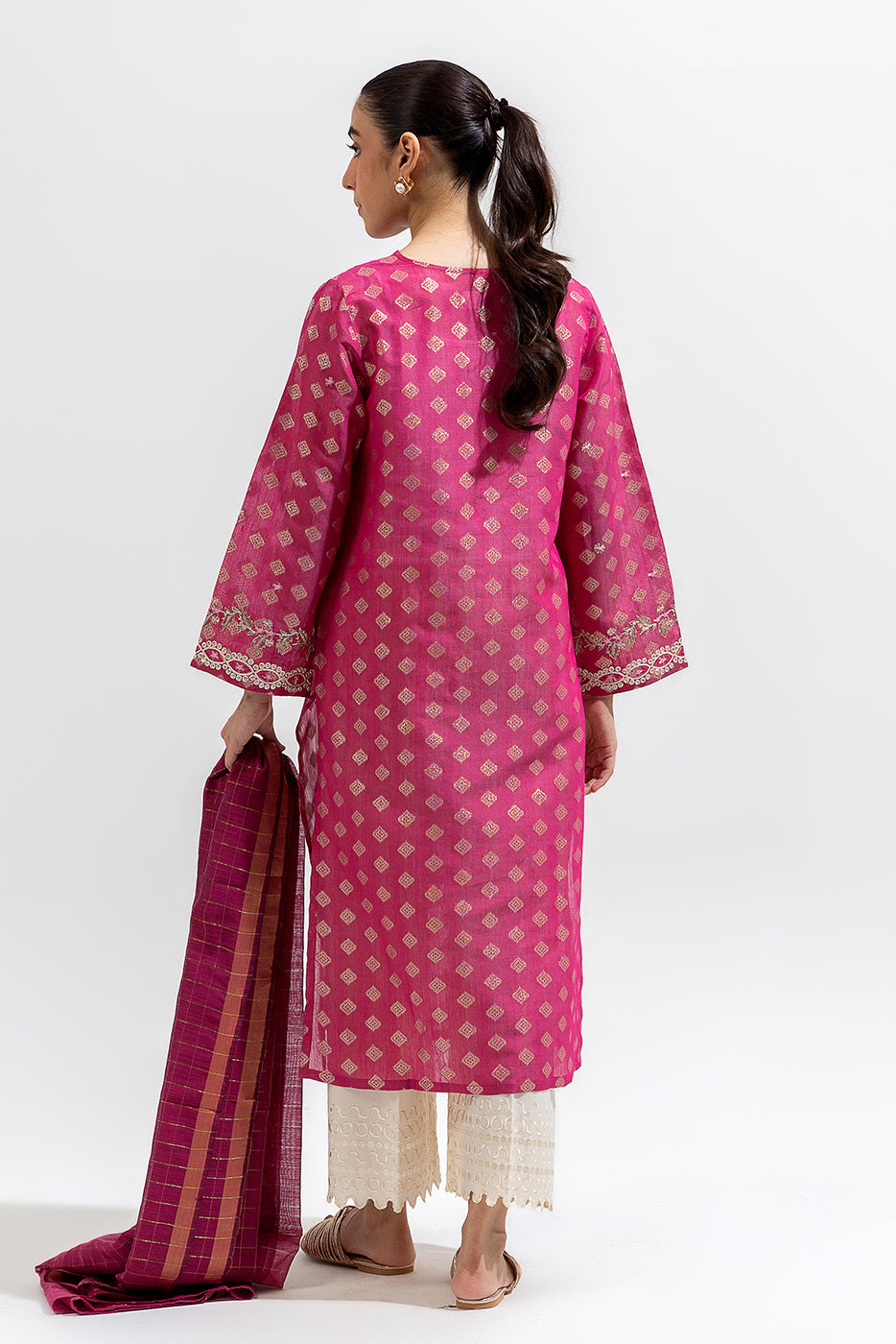 2 PIECE EMBROIDERED JACQUARD SUIT (LUXURY-PRET)