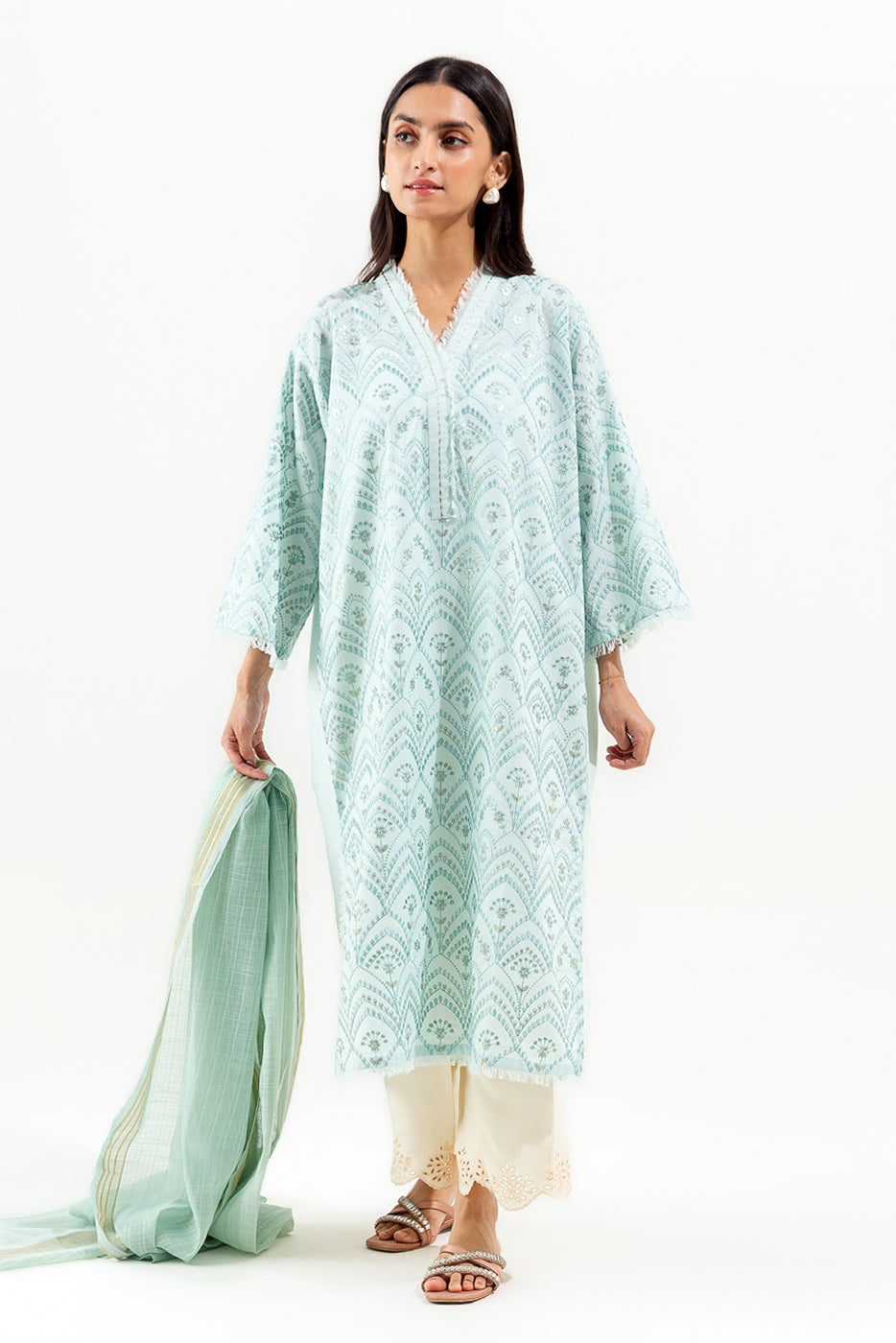 2 PIECE EMBROIDERED LAWN SUIT (LUXURY-PRET)