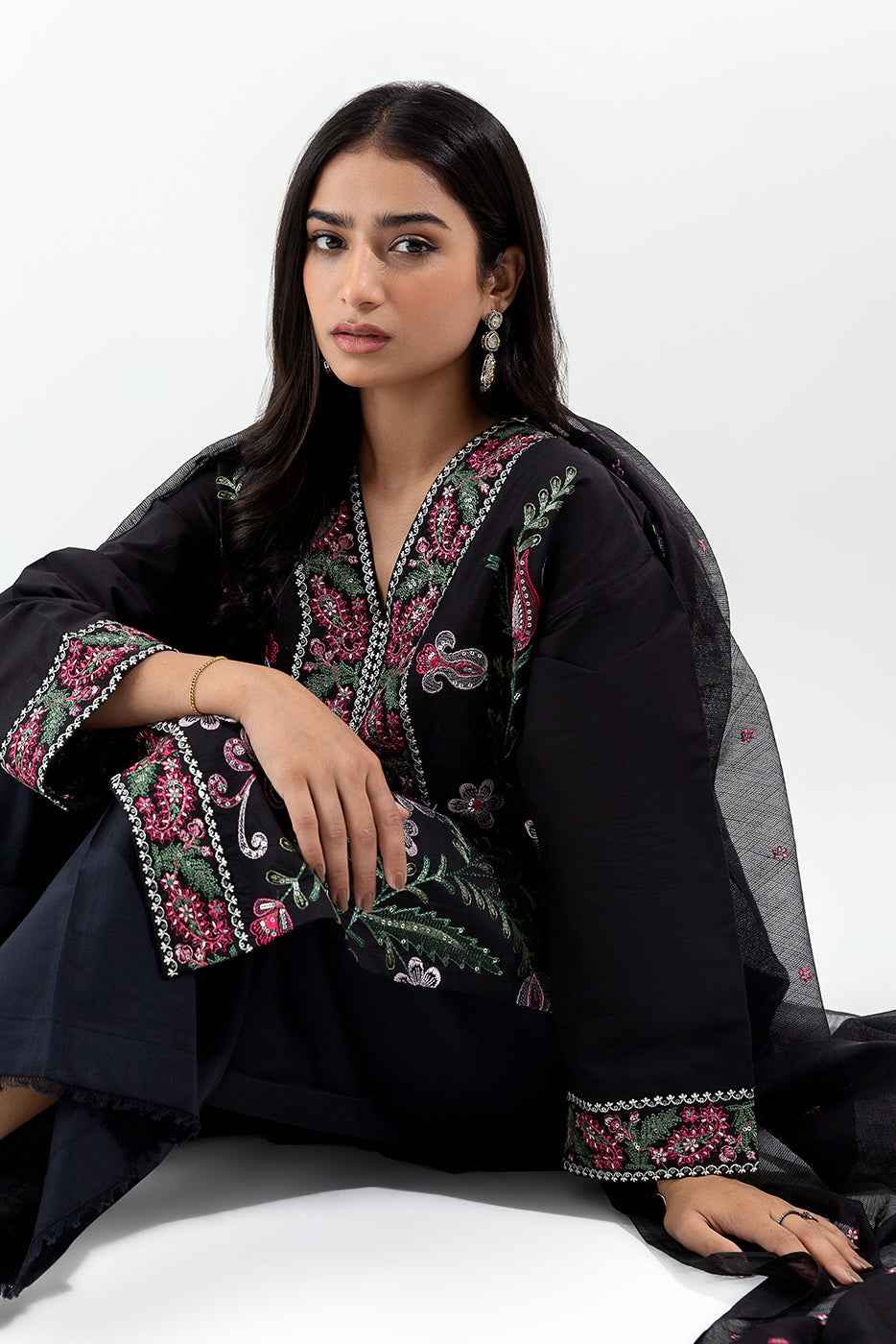 2 PIECE EMBROIDERED LAWN SUIT (LUXURY-PRET)