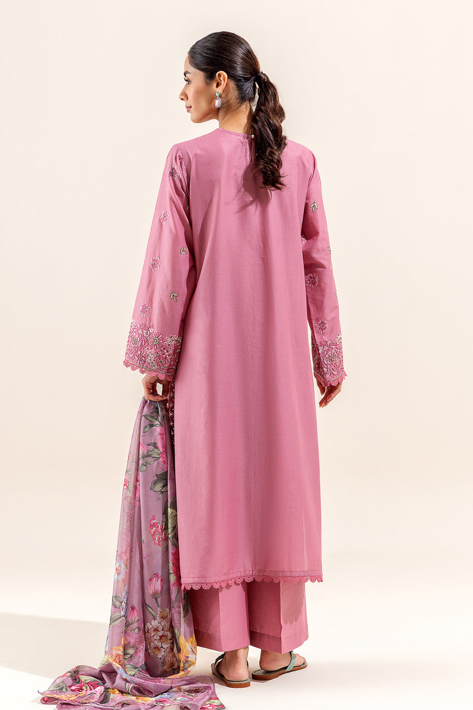 3 PIECE EMBROIDERED LAWN SUIT (UNSTITCHED)