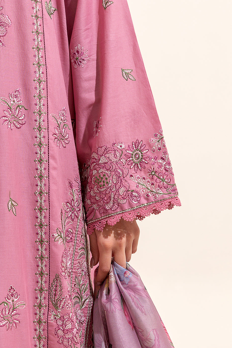 3 PIECE EMBROIDERED LAWN SUIT (UNSTITCHED)