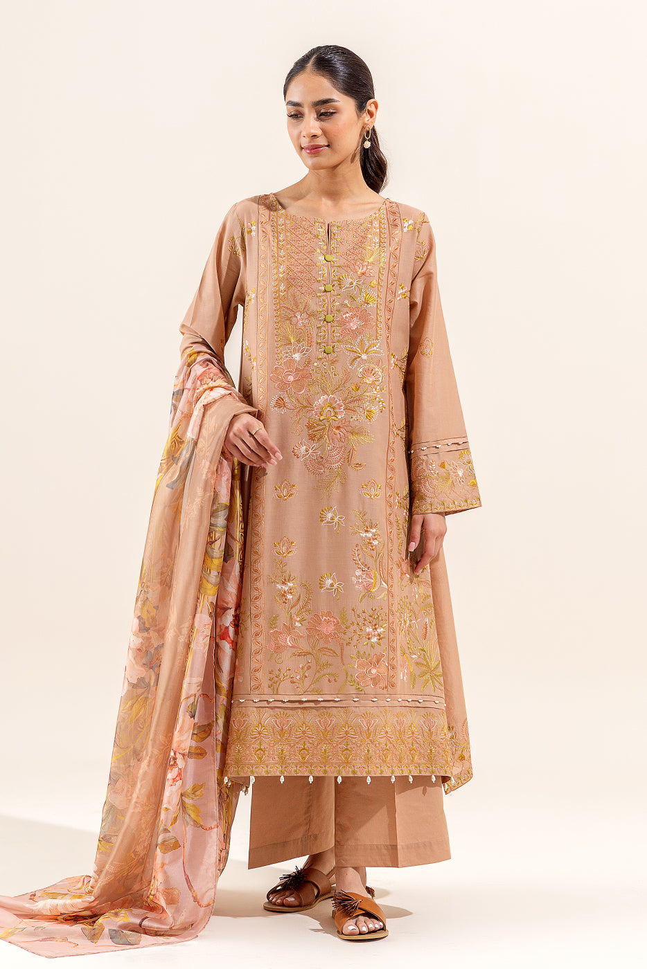 3 PIECE EMBROIDERED LAWN SUIT (UNSTITCHED)