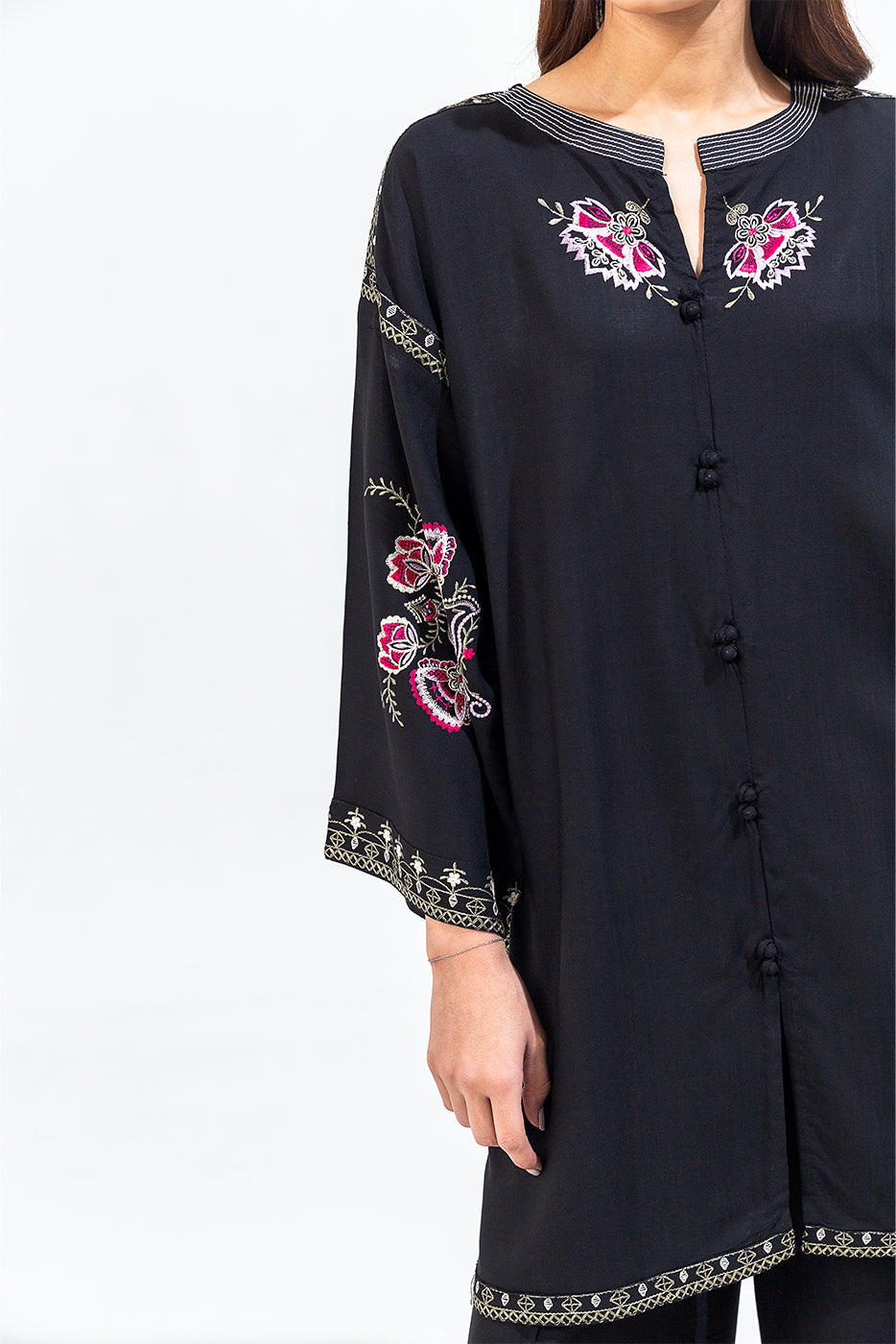 2 PIECE EMBROIDERED VISCOSE SUIT (PRET)