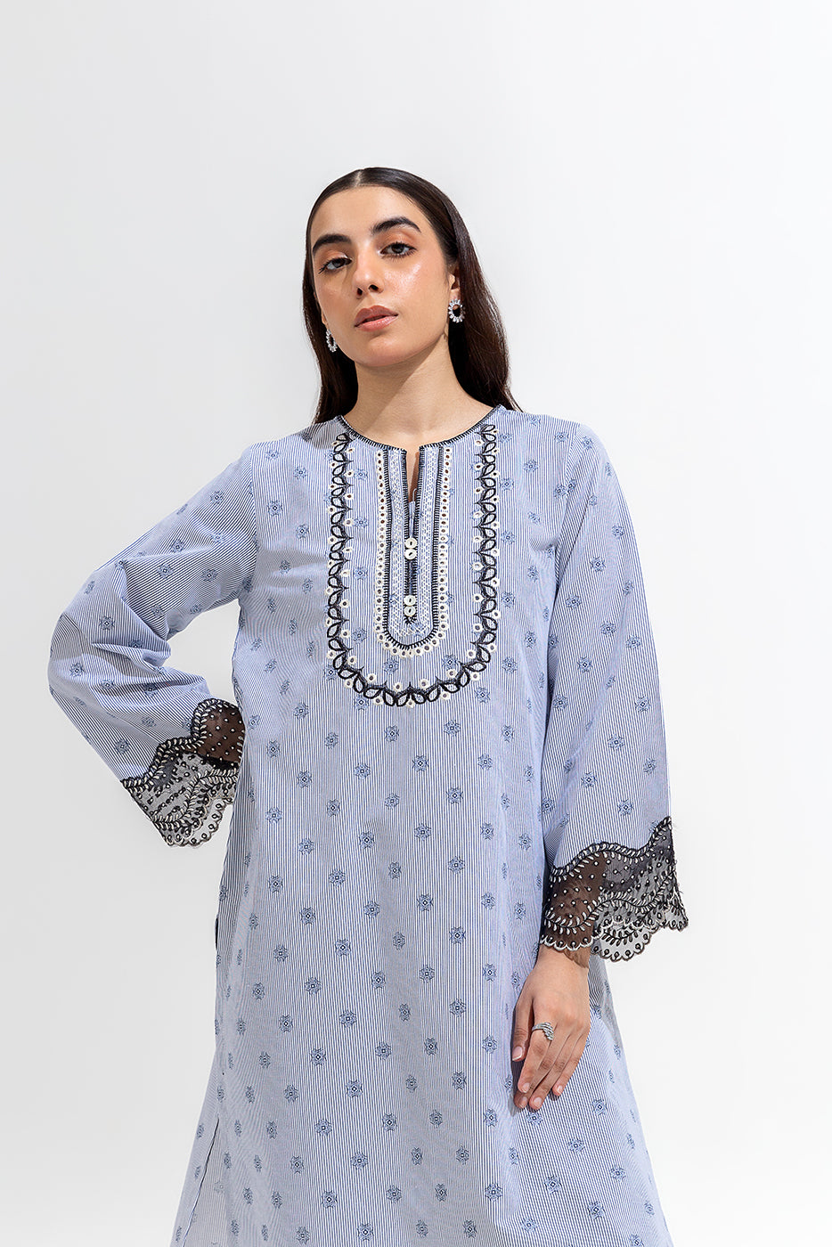 2 PIECE EMBROIDERED YARN DYED SUIT (PRET)