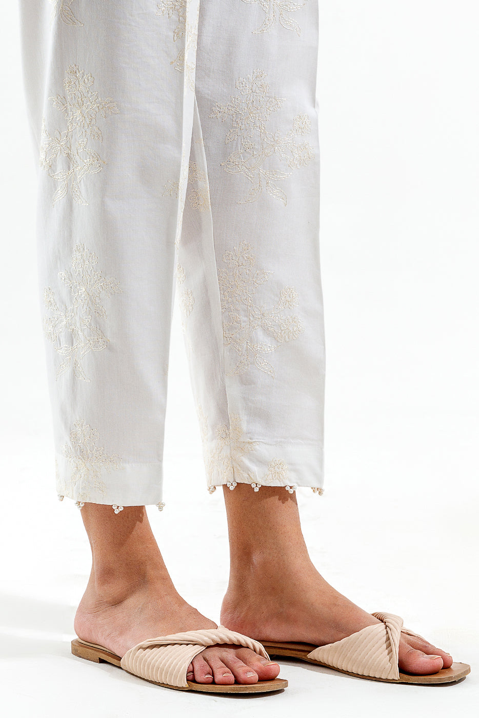 EMBROIDERED STRAIGHT PANTS