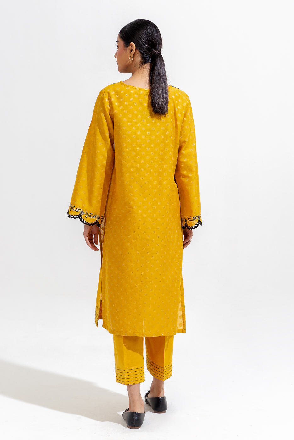 2 PIECE EMBROIDERED JACQUARD SUIT (PRET)