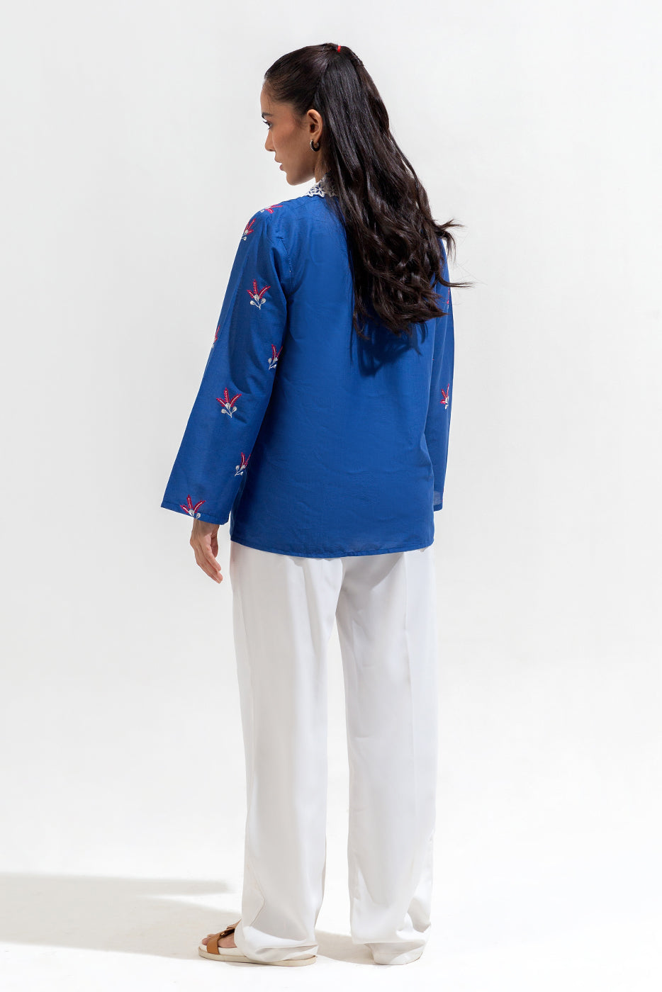 EMBROIDERED LAWN TOP (PRET)