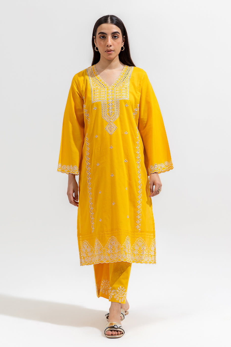 2 PIECE EMBROIDERED LAWN SUIT (PRET)