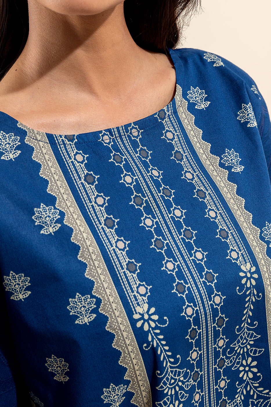 2 PIECE PRINTED LAWN SUIT-AEGEAN KNOTS (UNSTITCHED)