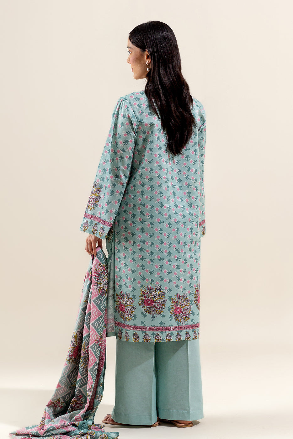 3 PIECE EMBROIDERED LAWN SUIT-SAGE GREEN (UNSTITCHED)