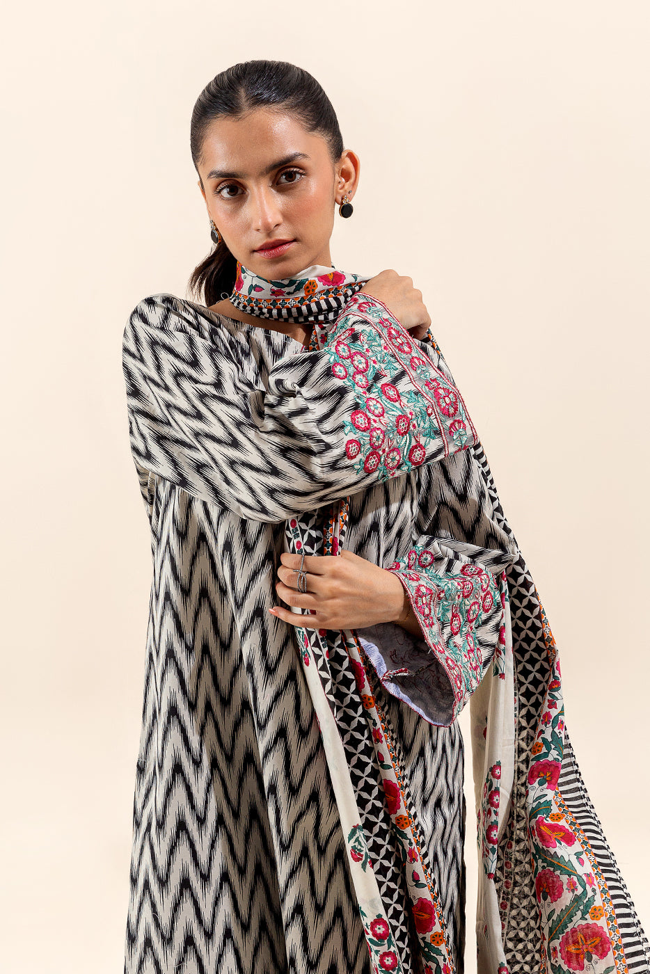 3 PIECE EMBROIDERED LAWN SUIT-IKAT MESH (UNSTITCHED)