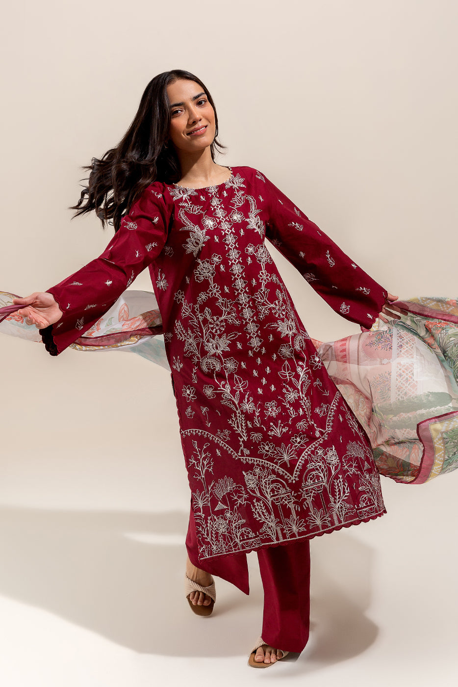 3 PIECE EMBROIDERED LAWN SUIT-GARNET MUSE (UNSTITCHED)