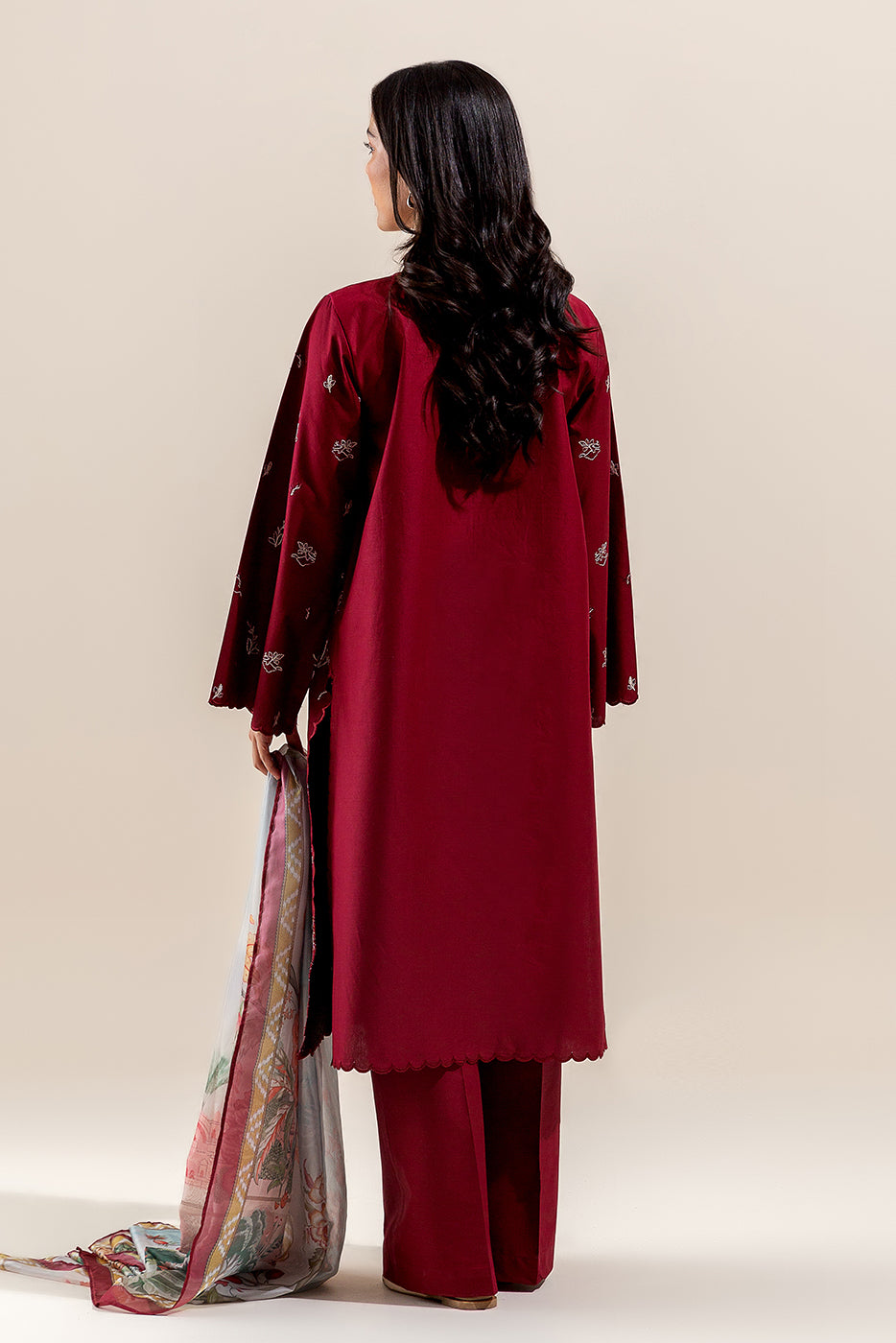 3 PIECE EMBROIDERED LAWN SUIT-GARNET MUSE (UNSTITCHED)