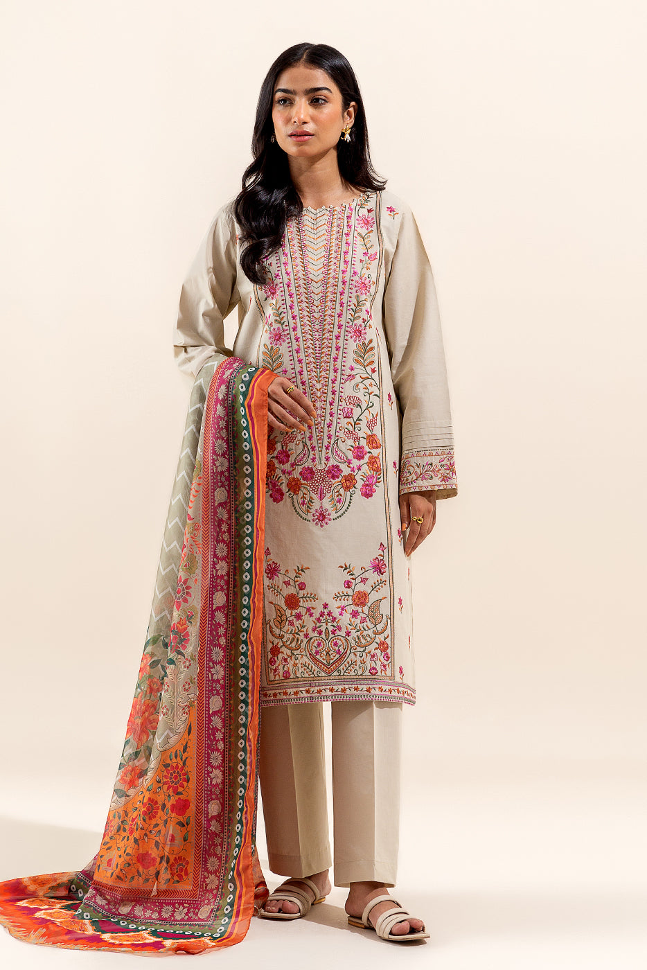 3 PIECE EMBROIDERED LAWN SUIT-CREWEL BLOOM (UNSTITCHED)
