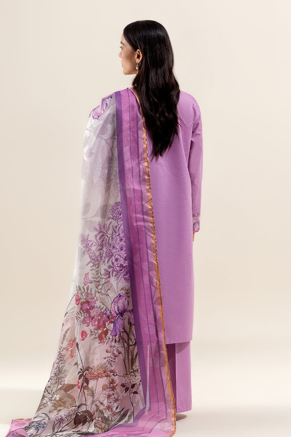 2 PIECE EMBROIDERED LAWN SUIT-TAFFY ORCHID (UNSTITCHED)