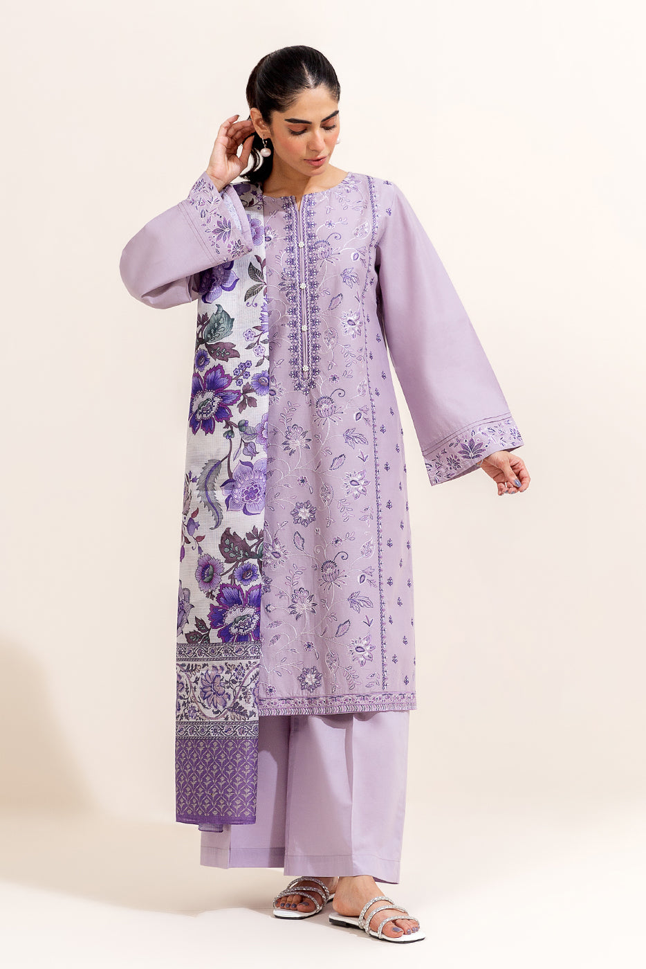 2 PIECE EMBROIDERED LAWN-LILAC LUXURIATE (UNSTITCHED)