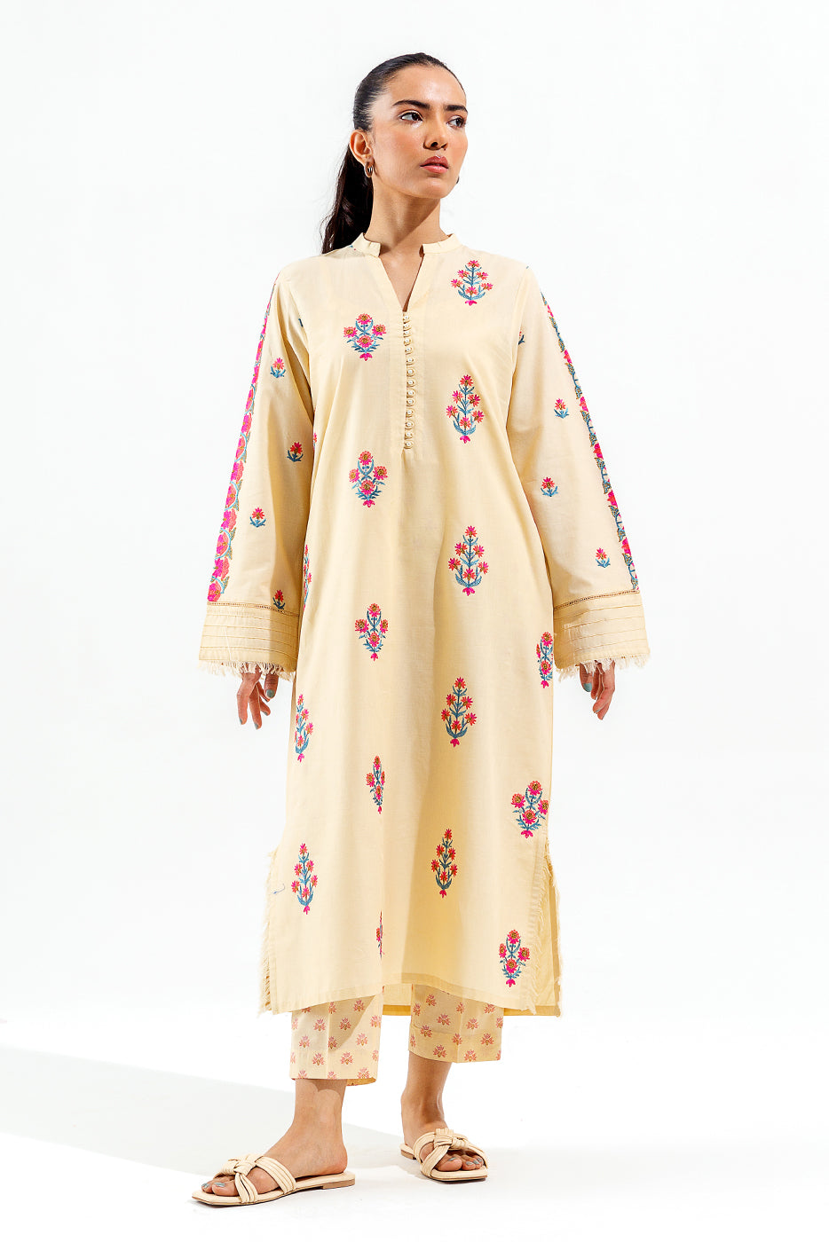 2 PIECE EMBROIDERED LAWN  SUIT (PRET) - BEECHTREE