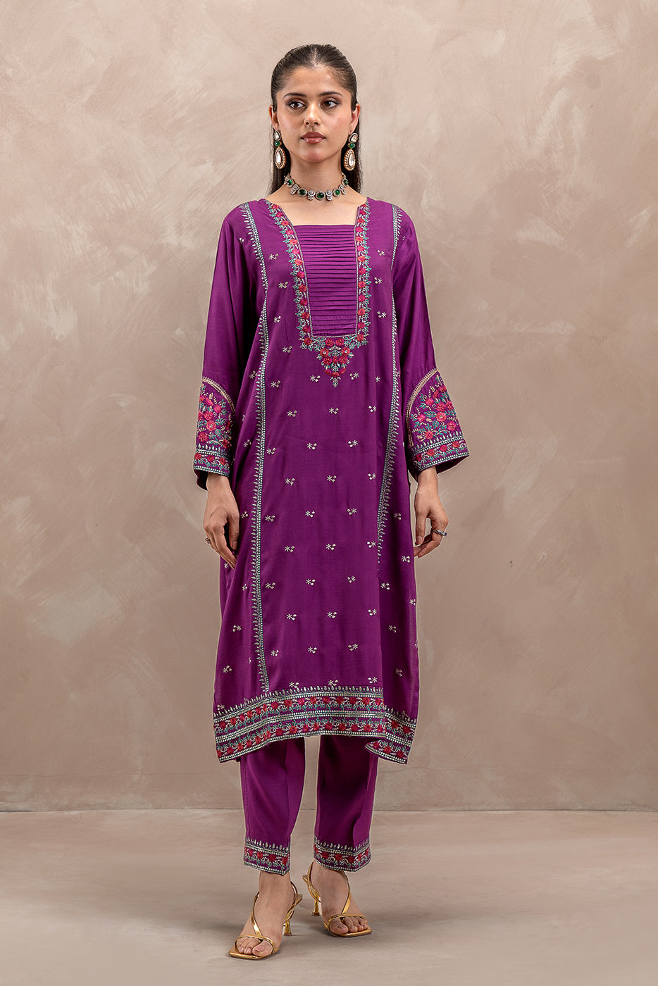 2 PIECE EMBROIDERED SILK SUIT (LUXURY-PRET)