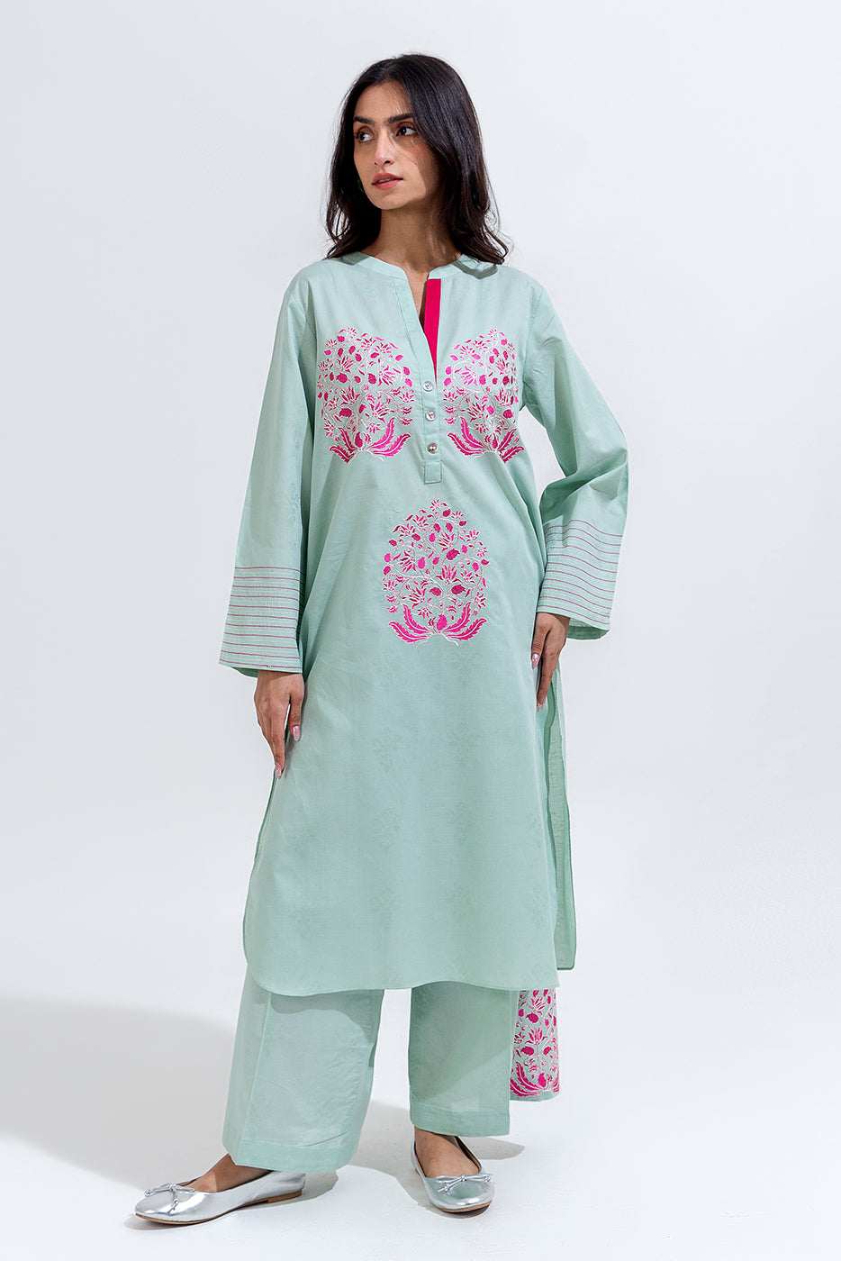 2 PIECE EMBROIDERED JACQUARD SUIT (PRET)