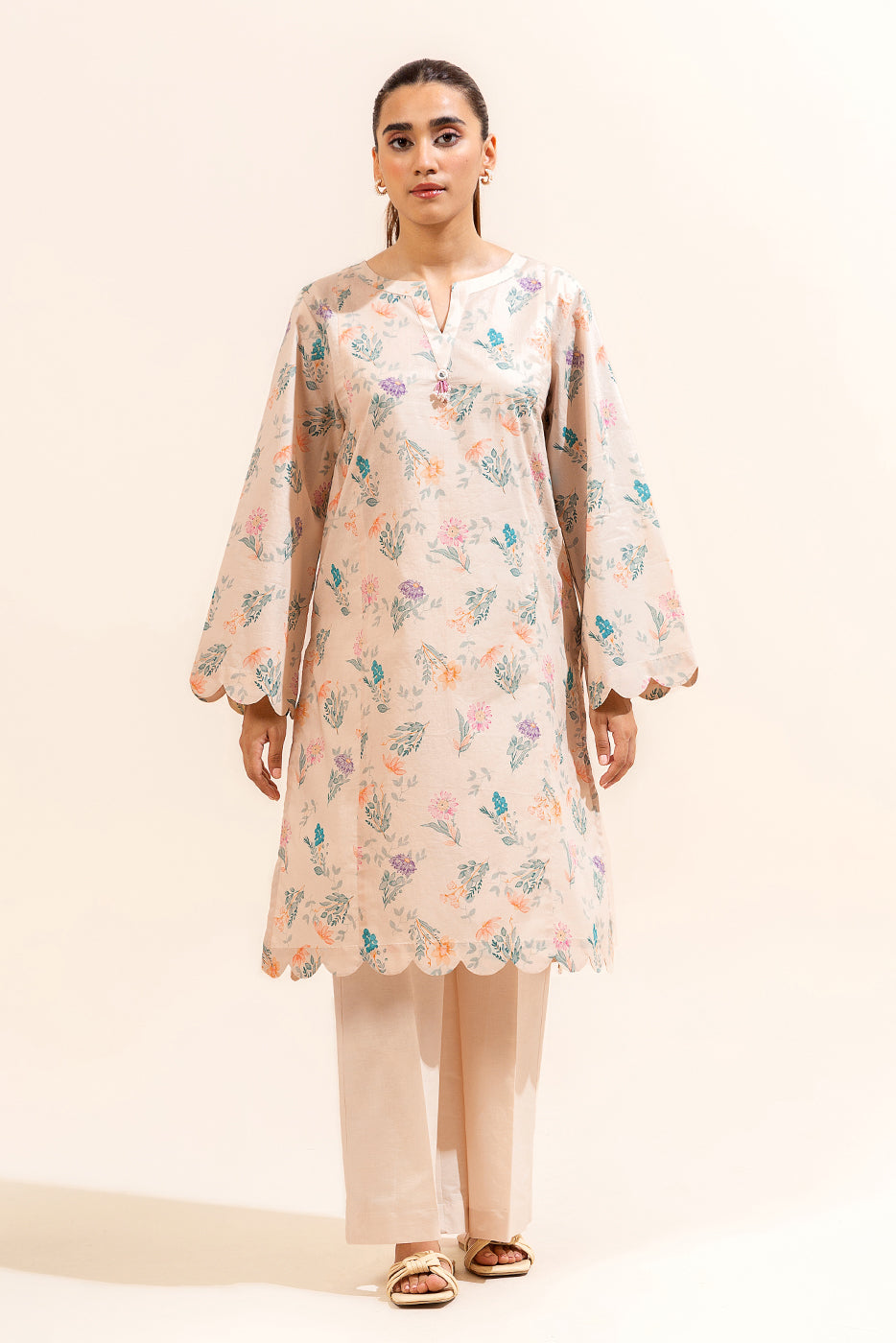 1 PIECE PRINTED LAWN SHIRT-DAFFODIL MIST (UNSTITCHED)