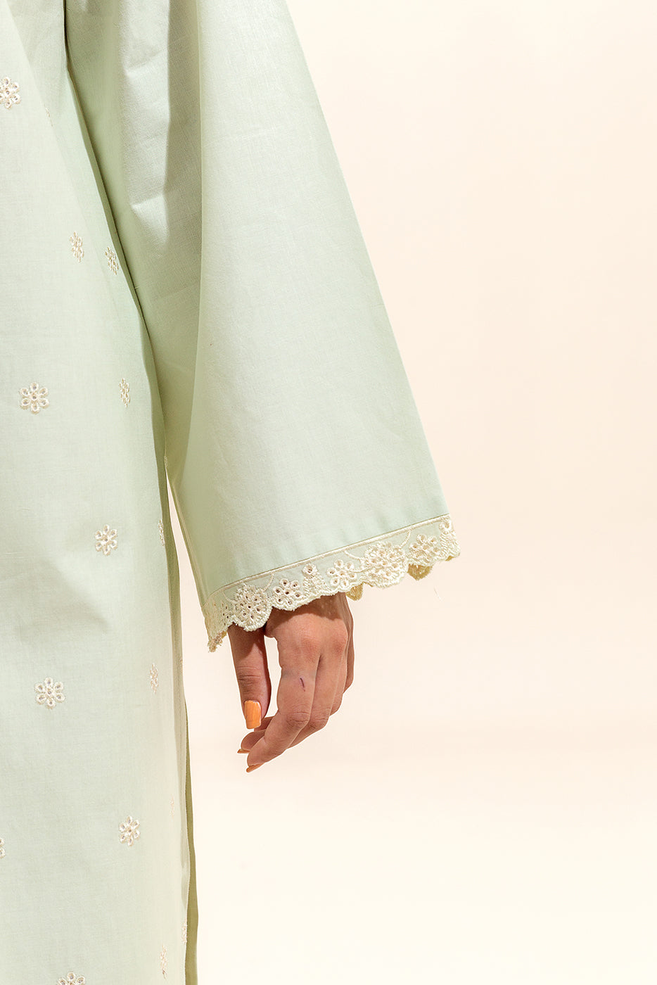 1 PIECE EMBROIDERED LAWN SHIRT-OPAL ATTIRE (UNSTITCHED)