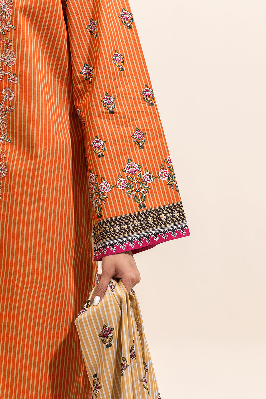 3 PIECE EMBROIDERED LAWN SUIT-RUSSET GLAZE ( UNSTITCHED)